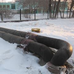 Изоляции нет либо она ветхая
