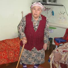 Пять глубоких инвалидов и их 74-летняя мать «повисли» в воздухе