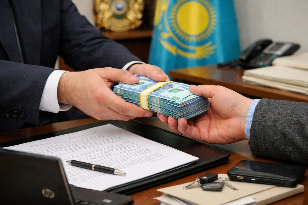 Досудебное расследование по факту взятки с участием чиновника из департамента госдоходов Костанайской области подтвердили в КНБ