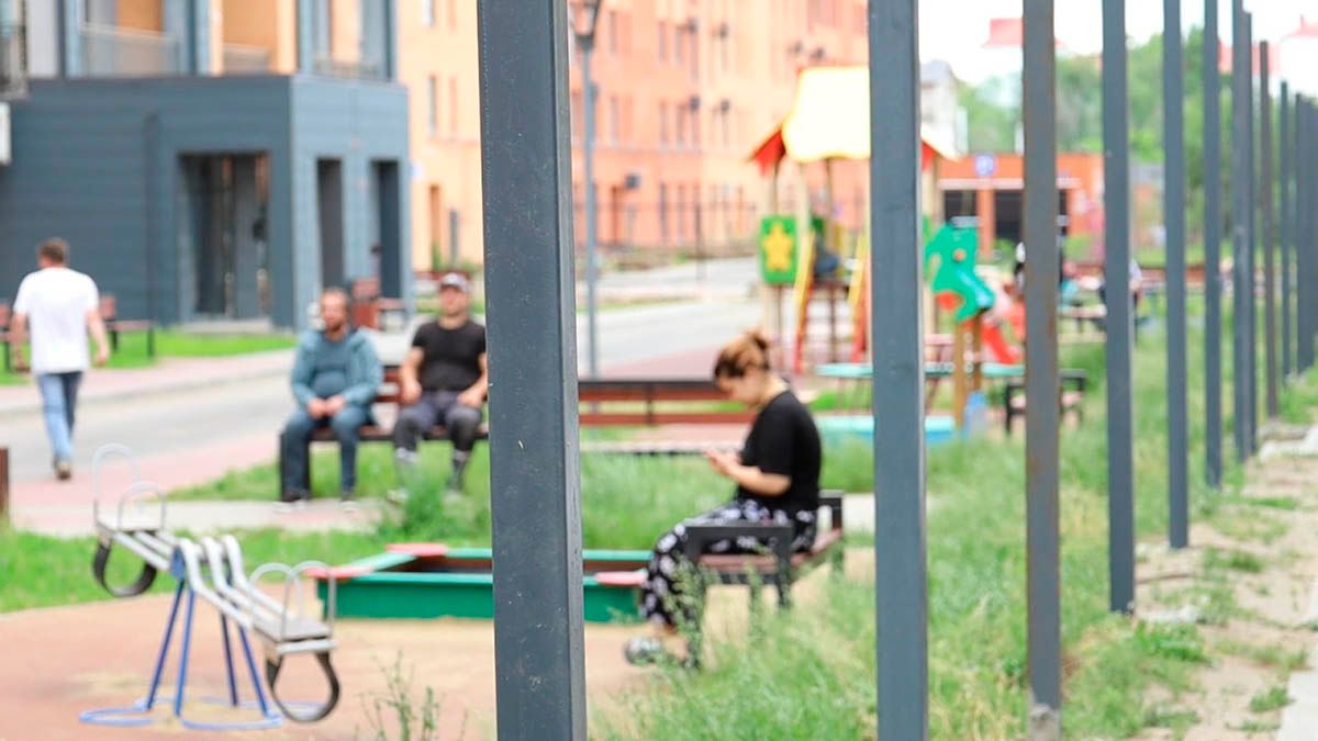 Война за качели - как соседи отгородили детскую площадку забором и что решил суд
