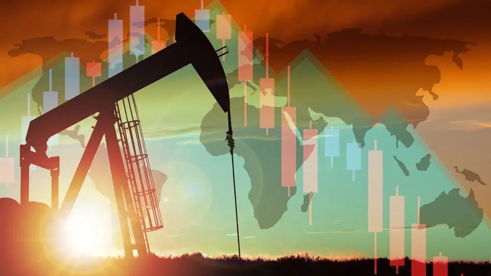 Мировые запасы нефти истощаются с рекордной скоростью - Bloomberg